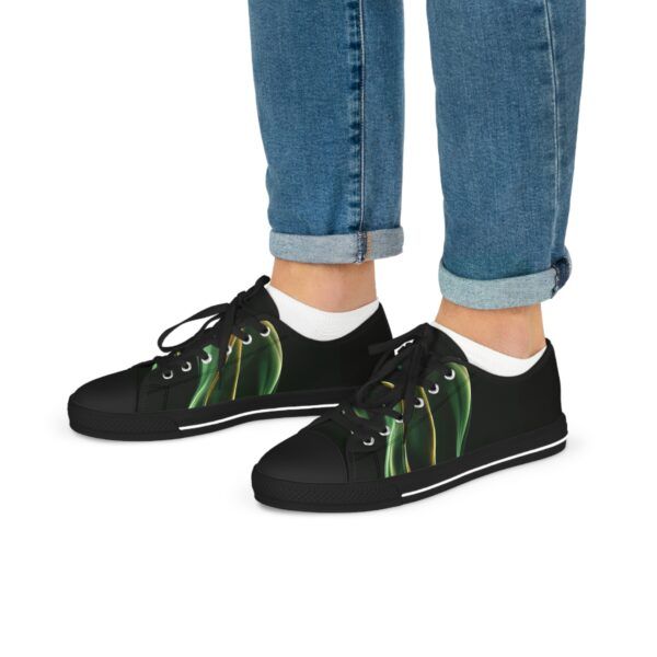 Stylish Men Low Top Sneakers - Image 5